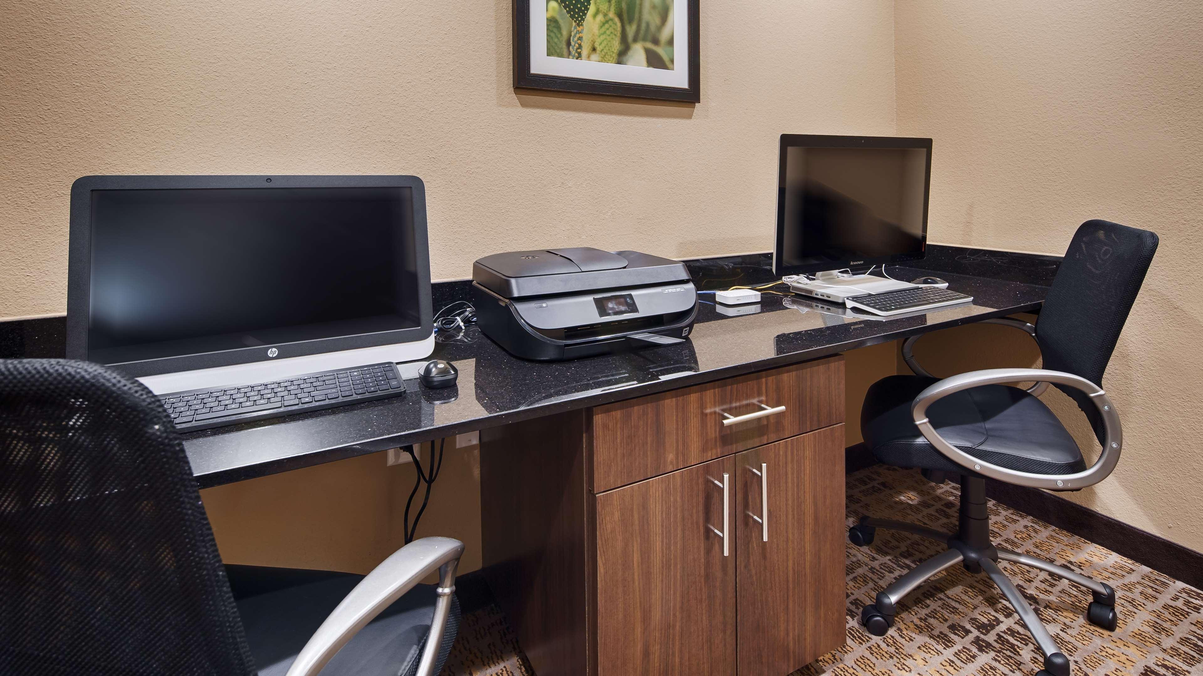 Best Western Plus Elmendorf Hotel San Antonio Hotel Ngoại thất bức ảnh